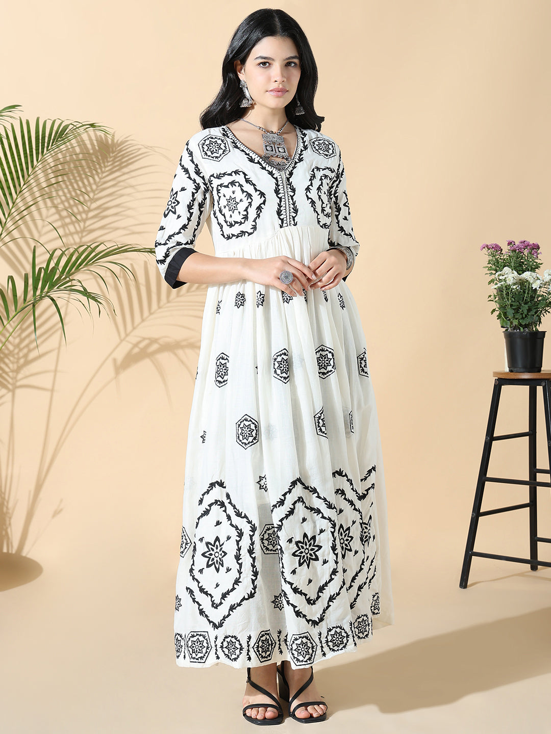 Women White Printed Cotton Anarkali Kurta