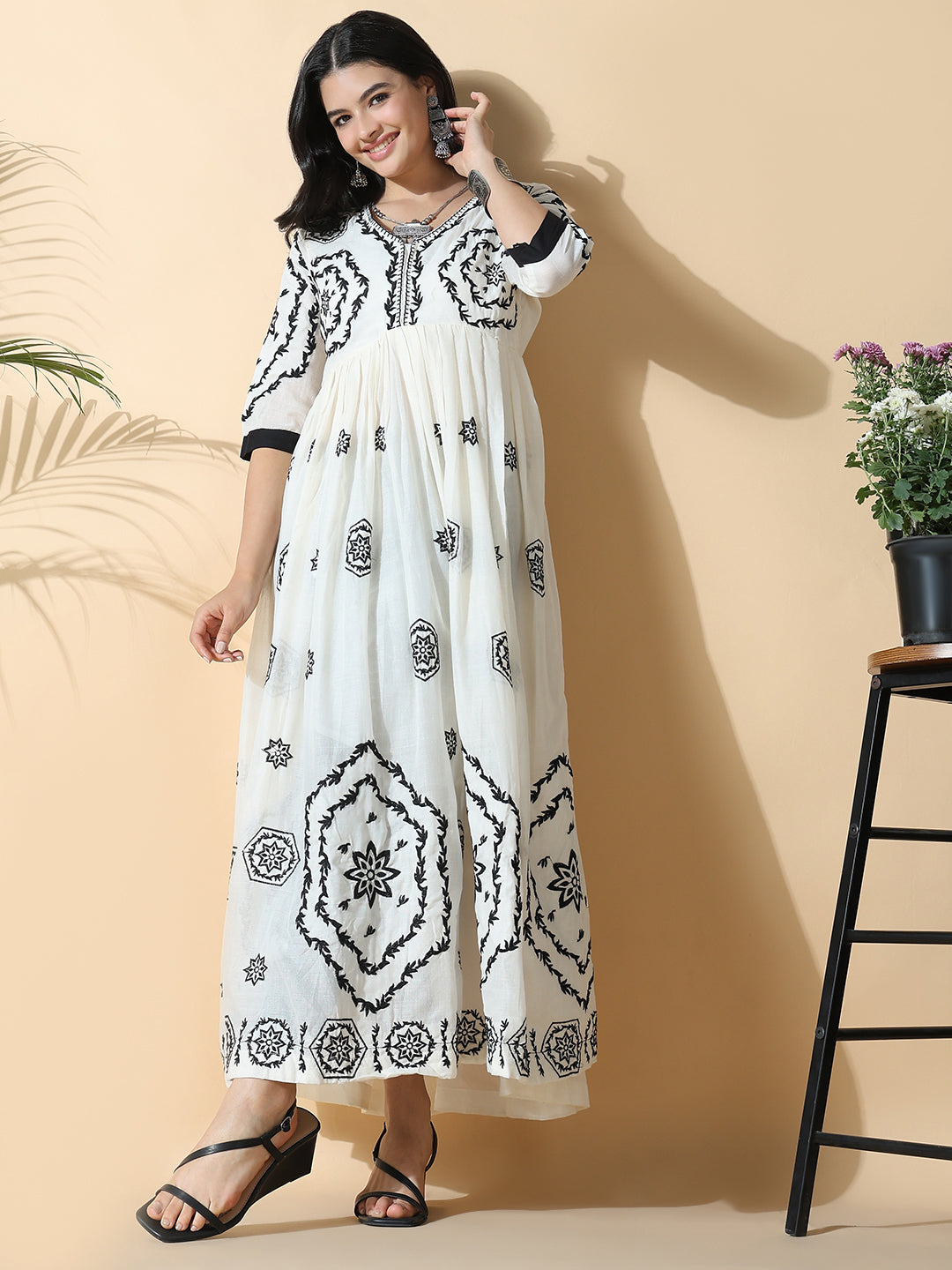 Women White Printed Cotton Anarkali Kurta