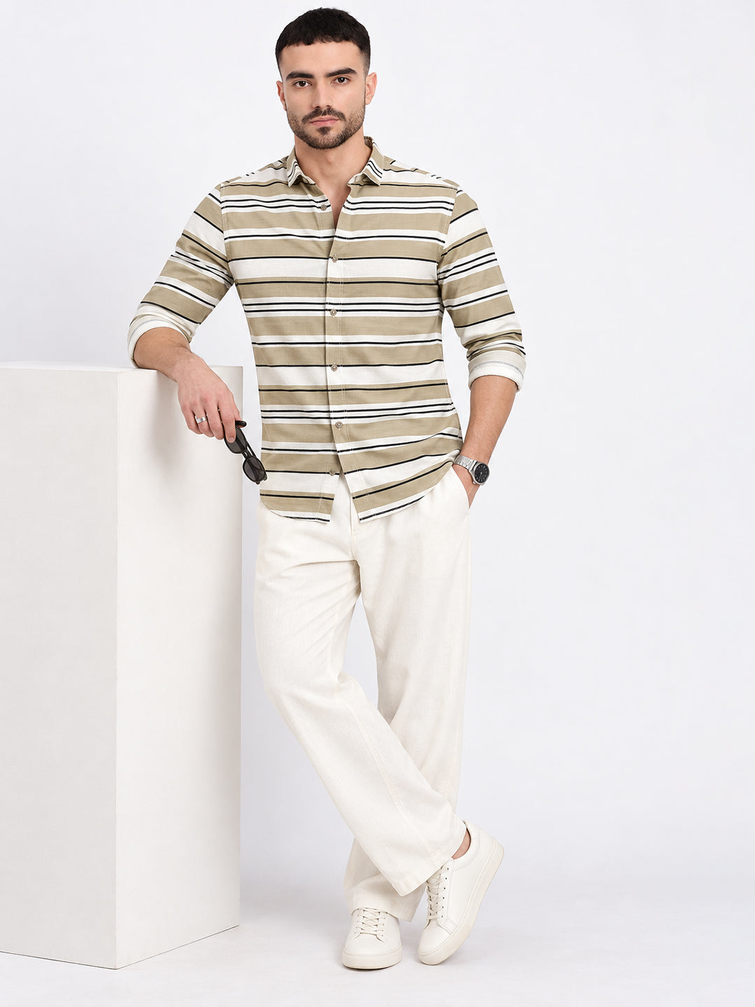Men’s Horizontal Striped Beige Long Sleeves Spread Collar Shirt