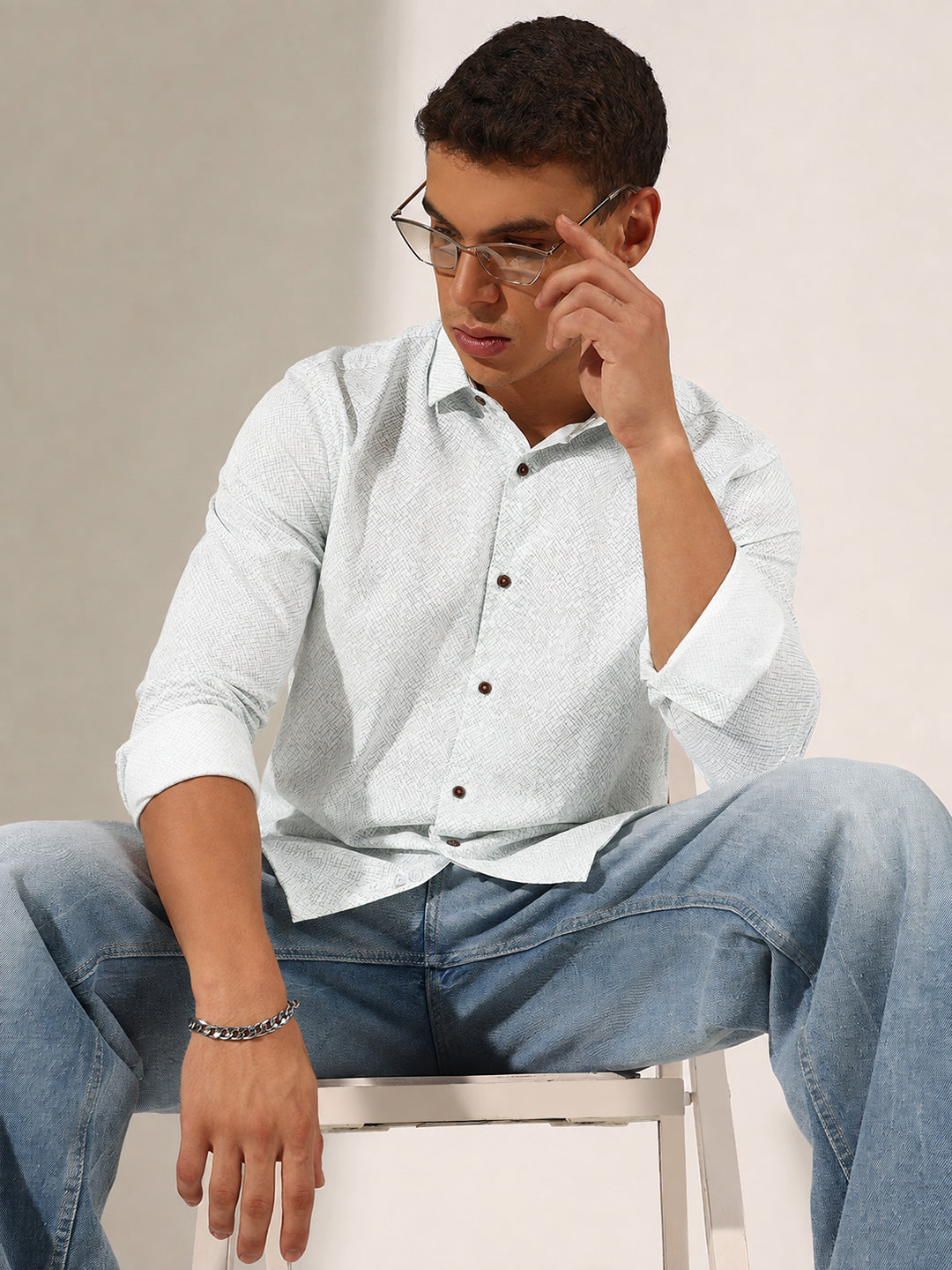 Men’s Geometric Printed White Long Sleeves Casual Shirt with Spread Collar