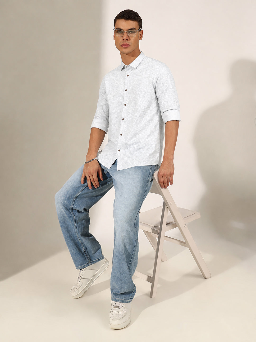 Men’s Geometric Printed White Long Sleeves Casual Shirt with Spread Collar
