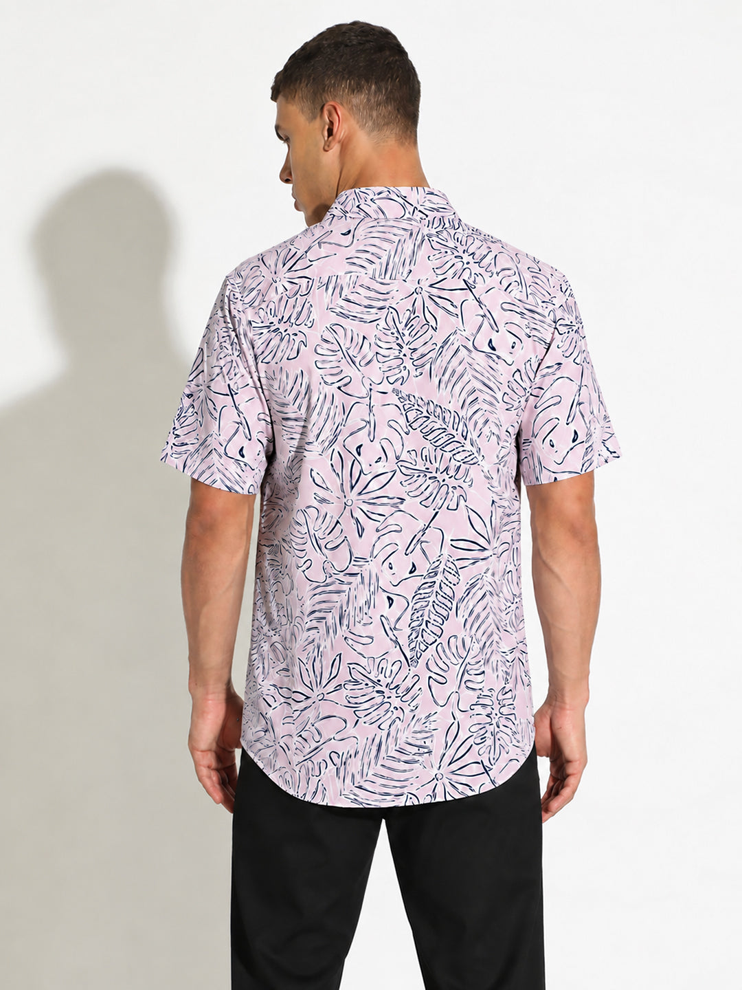Men’s Tropical Leaf Printed Pink Short Sleeves Shirt with Spread Collar