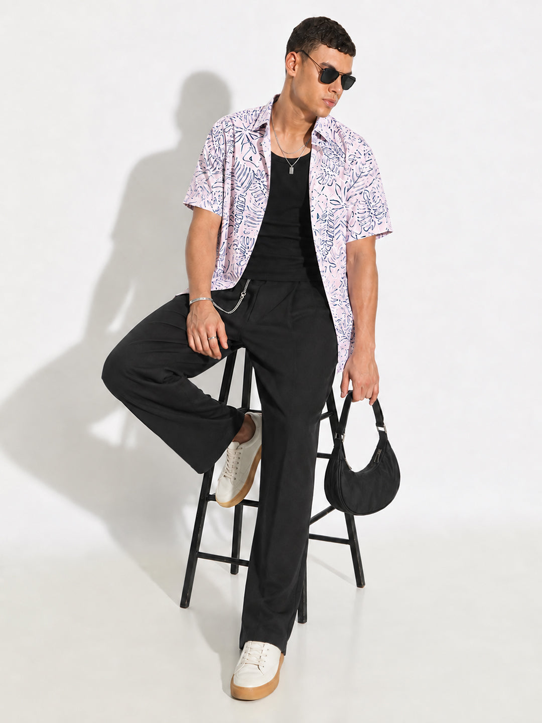 Men’s Tropical Leaf Printed Pink Short Sleeves Shirt with Spread Collar