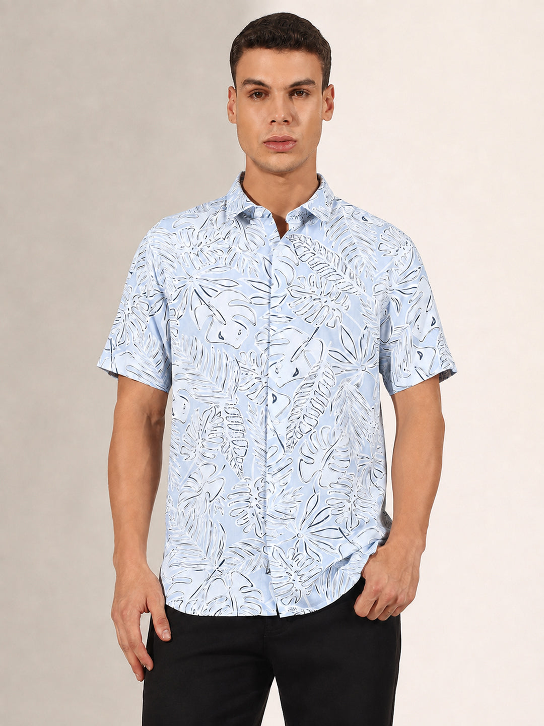 Men’s Tropical Printed Blue Short Sleeves Shirt with Spread Collar