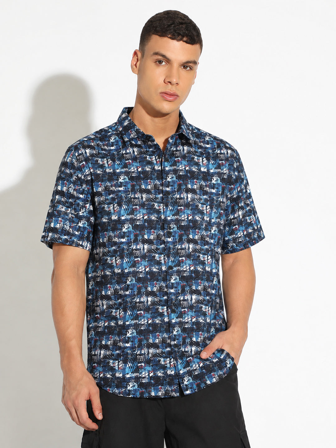 Men’s Printed Blue Regular Fit Short Sleeves Shirt with Spread Collar
