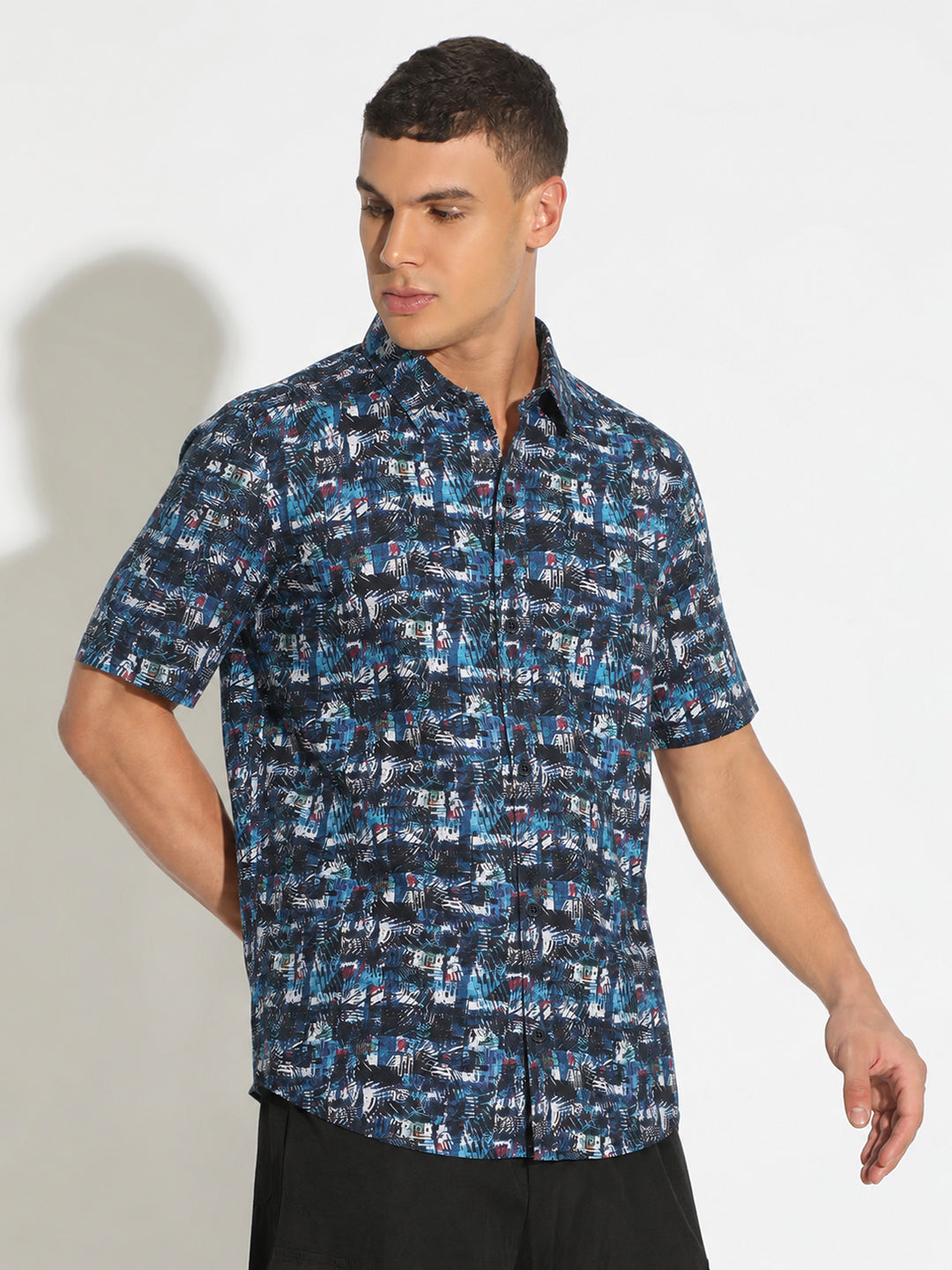 Men’s Printed Blue Regular Fit Short Sleeves Shirt with Spread Collar