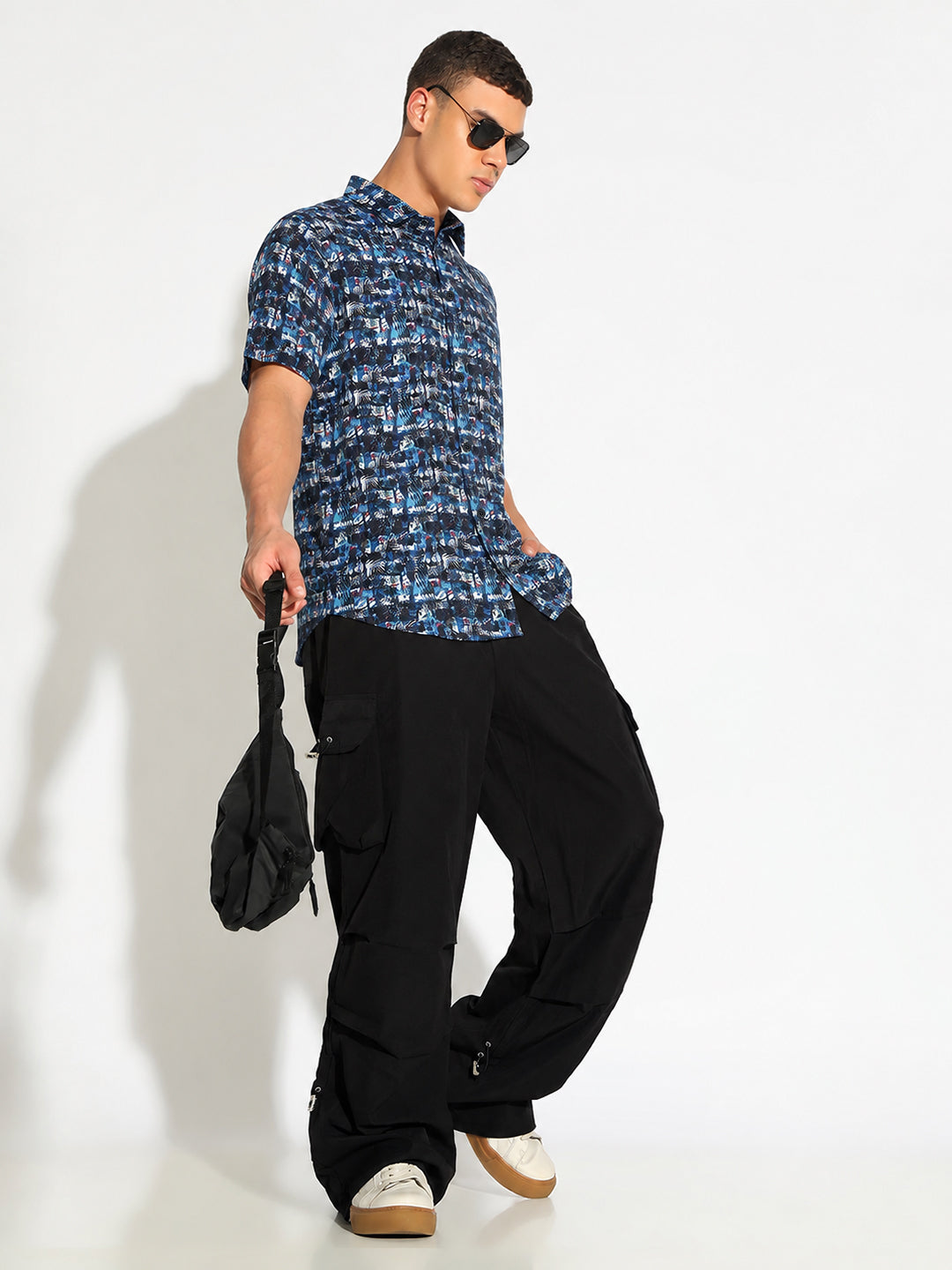 Men’s Printed Blue Regular Fit Short Sleeves Shirt with Spread Collar