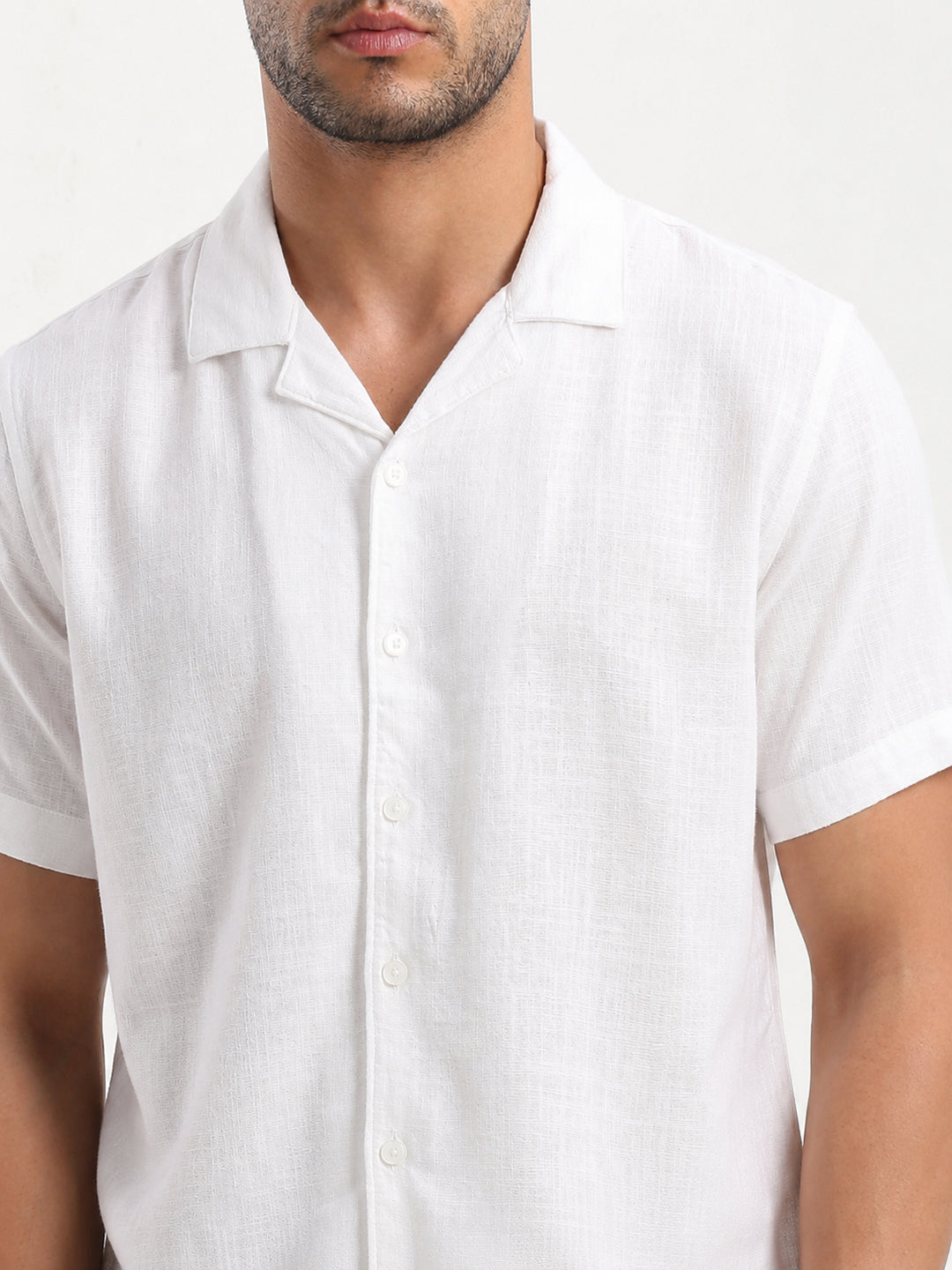 Men’s White Relaxed Fit Short Sleeves Shirt with Cuban Collar
