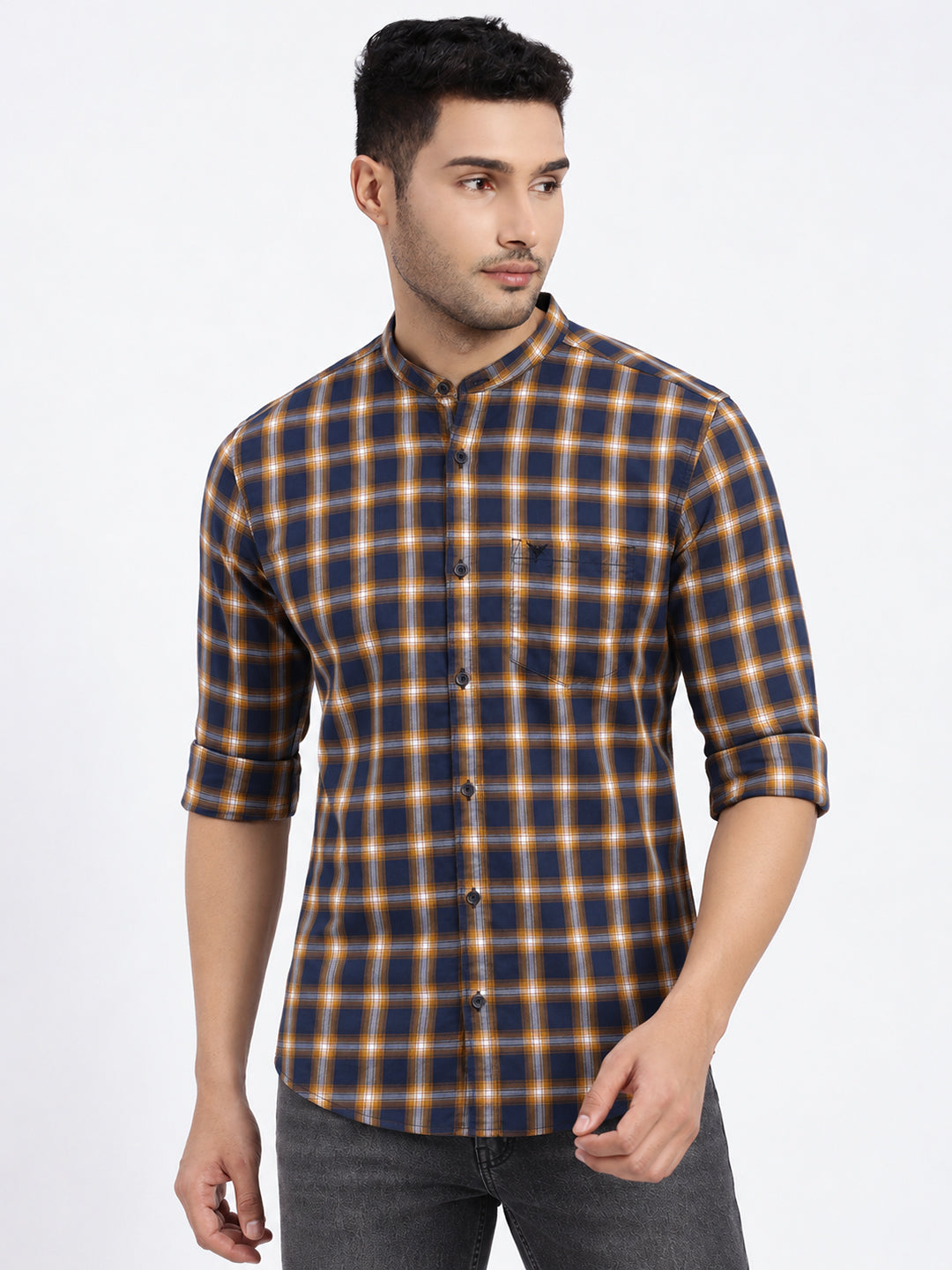 Men’s Checked Navy Blue Slim Fit Long Sleeves Shirt