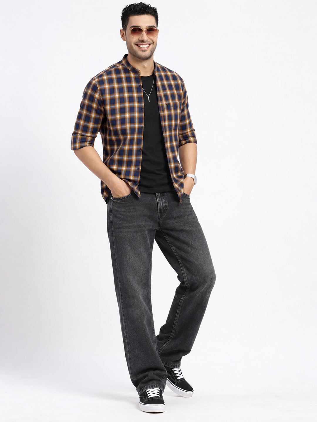 Men’s Checked Navy Blue Slim Fit Long Sleeves Shirt