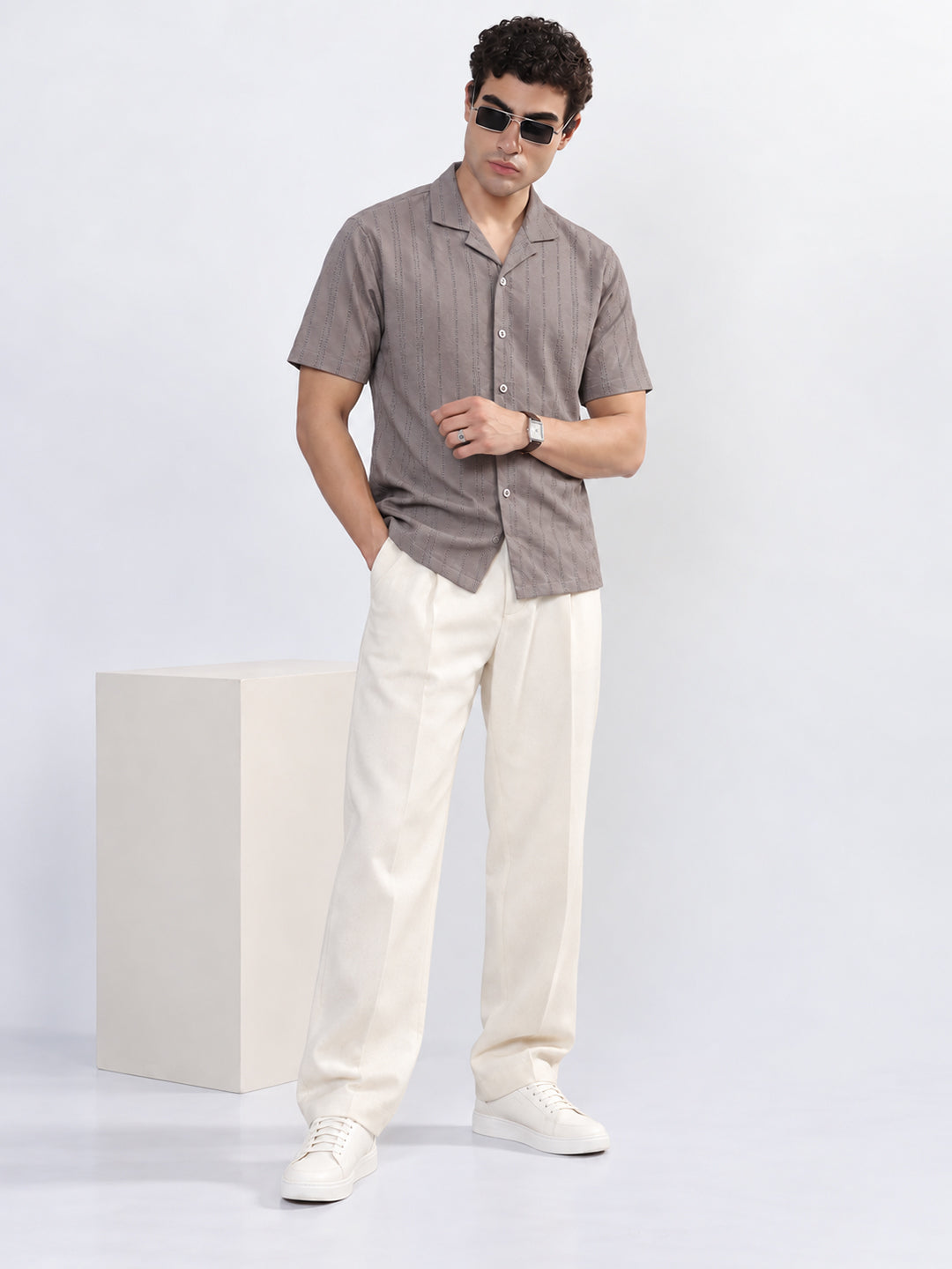 Men’s Striped Grey Relaxed-Fit Short-Sleeve Shirt