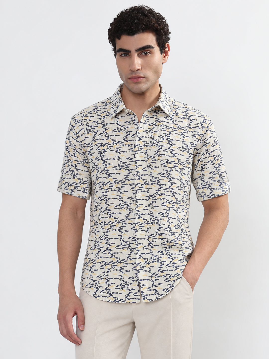 Men’s Animal Printed White Regular Fit Short Sleeves Casual Shirt