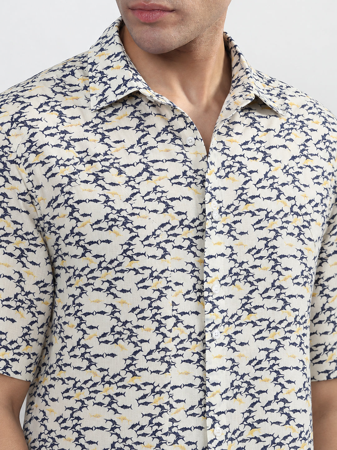 Men’s Animal Printed White Regular Fit Short Sleeves Casual Shirt