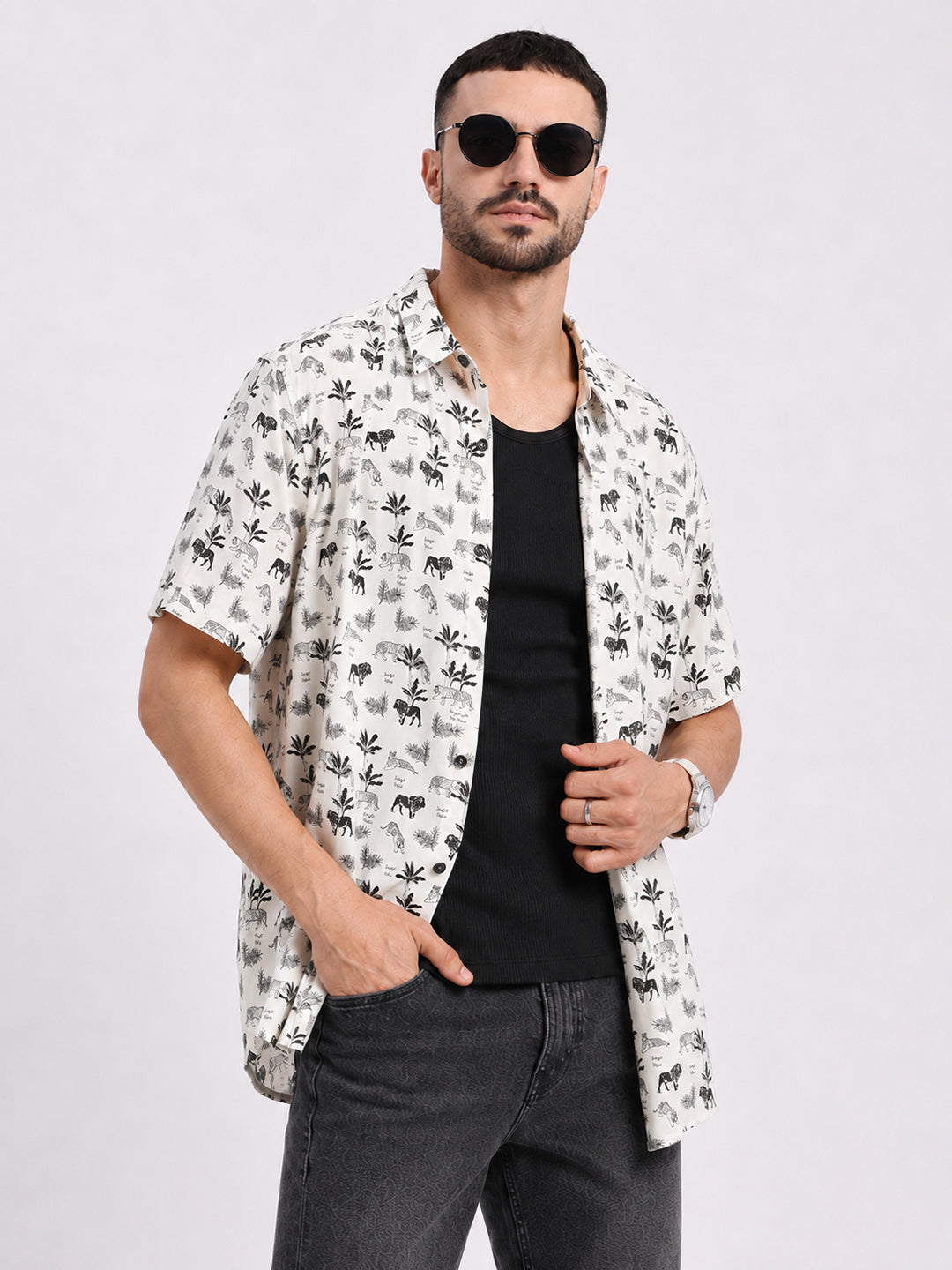 Men’s Graphic Printed White Regular Fit Short Sleeves Casual Shirt