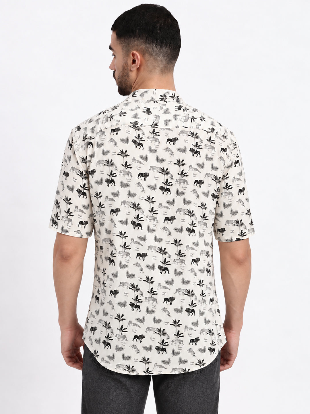 Men’s Graphic Printed White Regular Fit Short Sleeves Casual Shirt