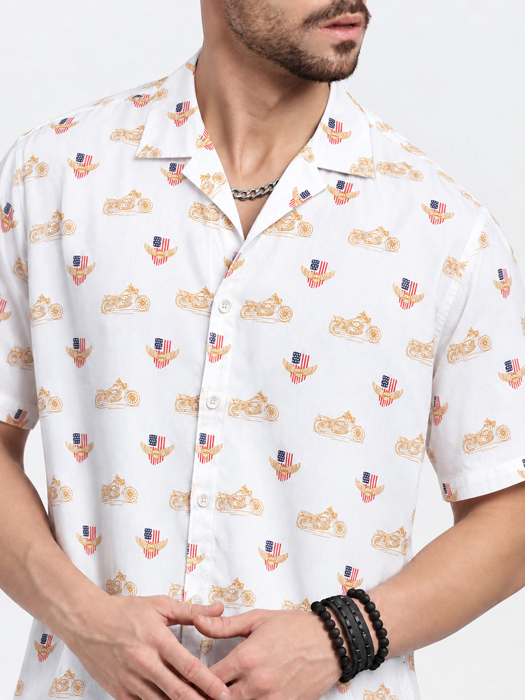 Men’s Graphic Printed White Relaxed Fit Short Sleeves Shirt