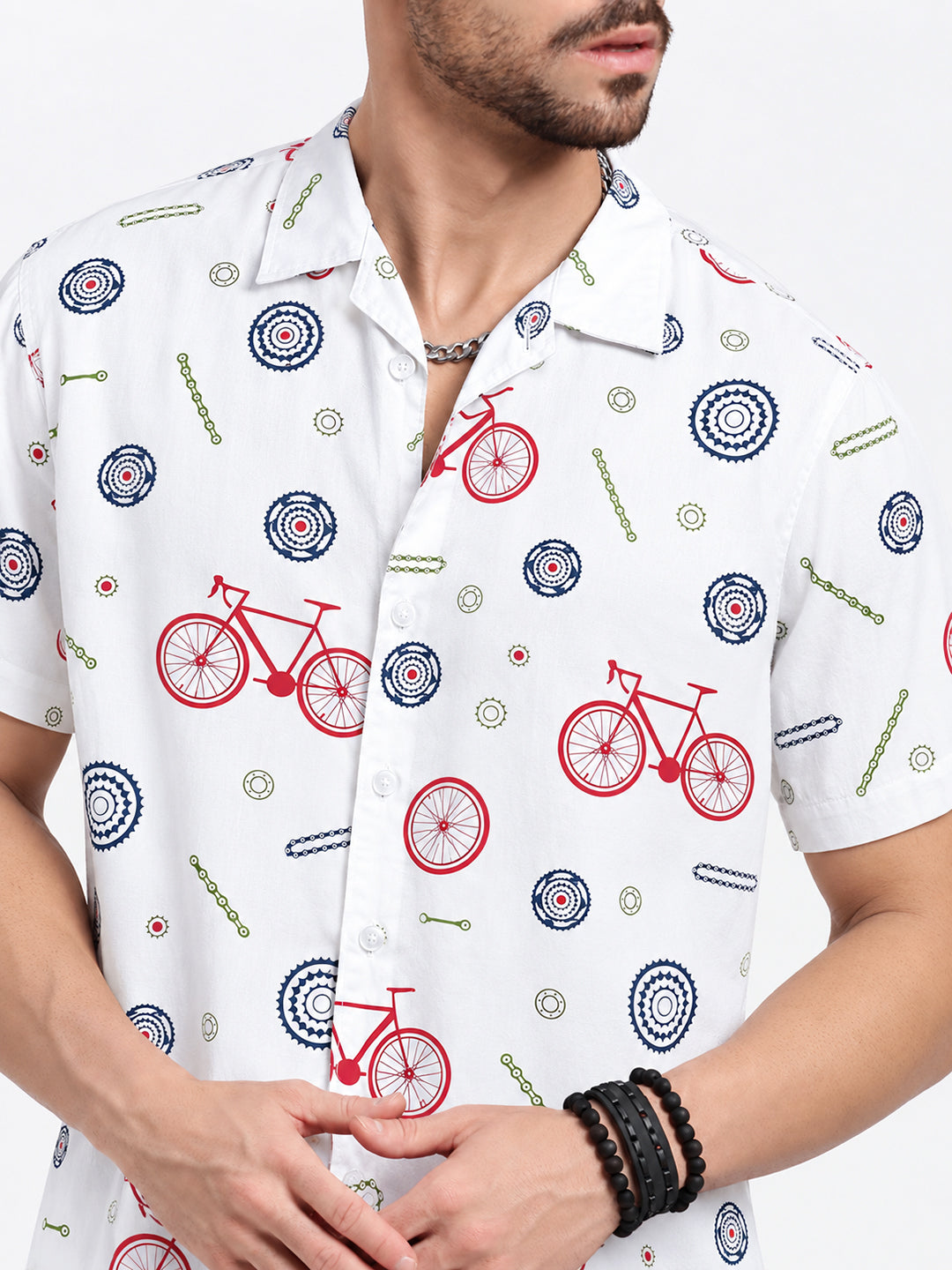Men’s Graphic Printed White Relaxed Fit Short Sleeves Shirt