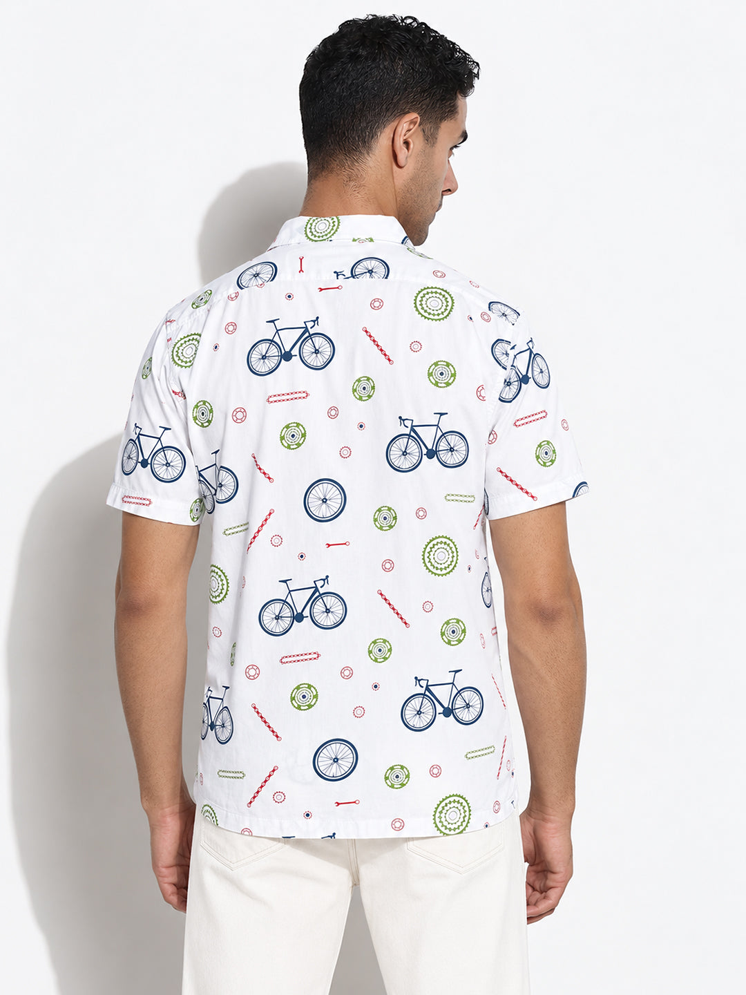 Men’s Graphic Printed White Relaxed Fit Short Sleeves Shirt