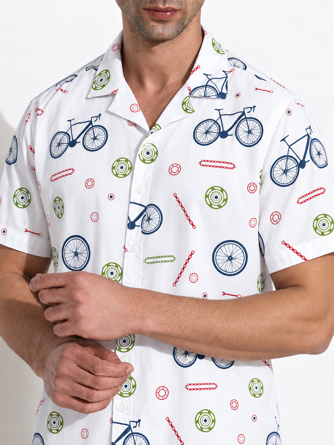 Men’s Graphic Printed White Relaxed Fit Short Sleeves Shirt