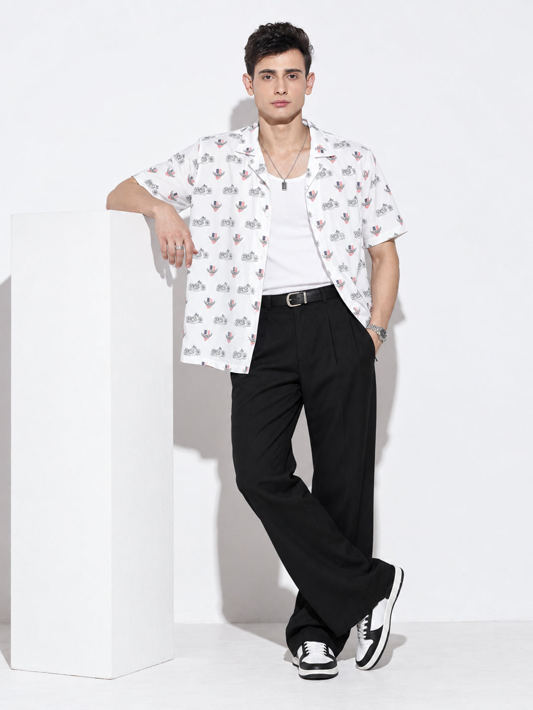 Men’s Graphic Printed White Relaxed Fit Short Sleeves Shirt