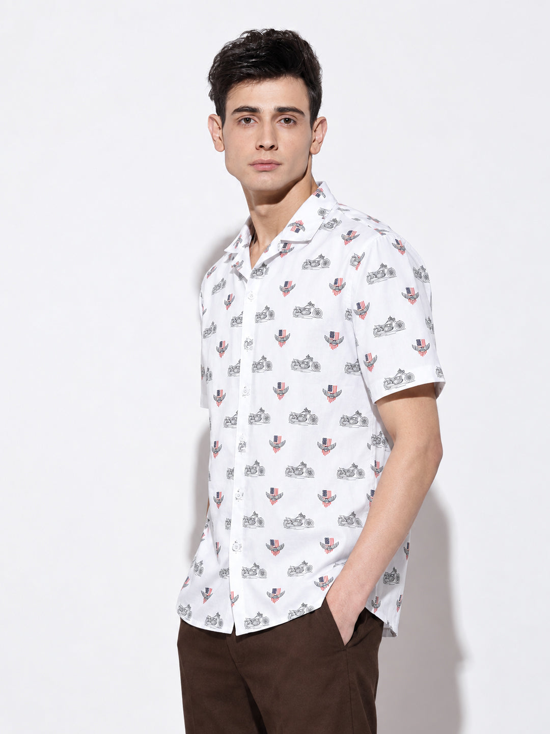 Men’s Graphic White Relaxed Fit Short Sleeves Shirt