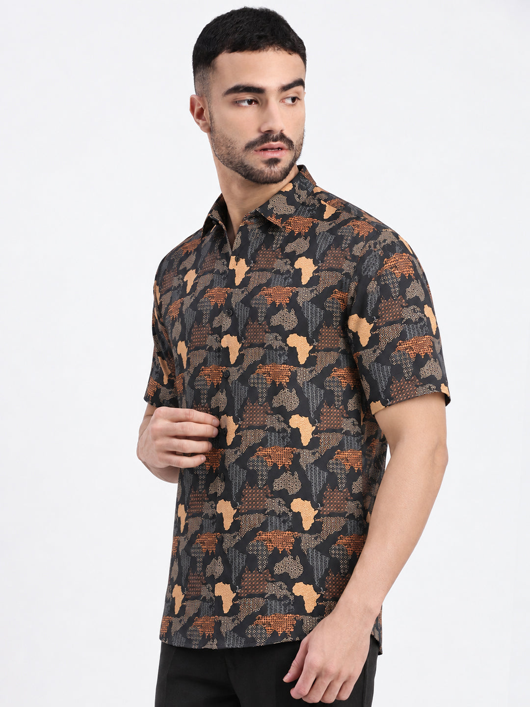Men’s Printed Black Regular Fit Short Sleeves Casual Shirt