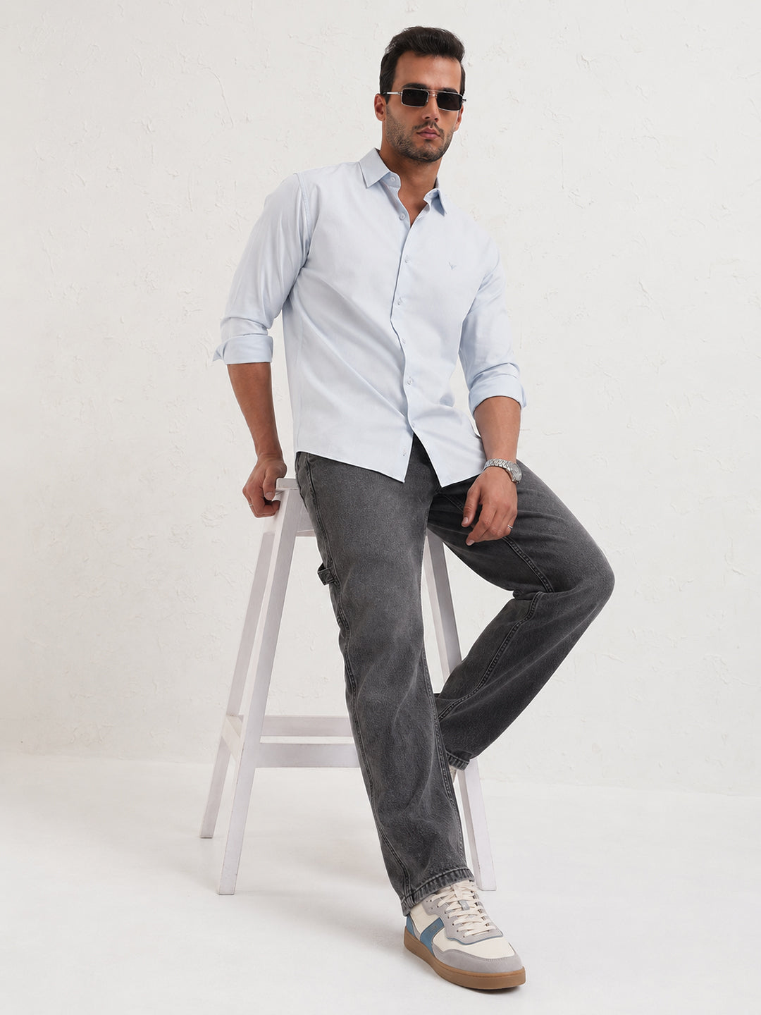 Men’s Blue Slim Fit Long Sleeves Shirt