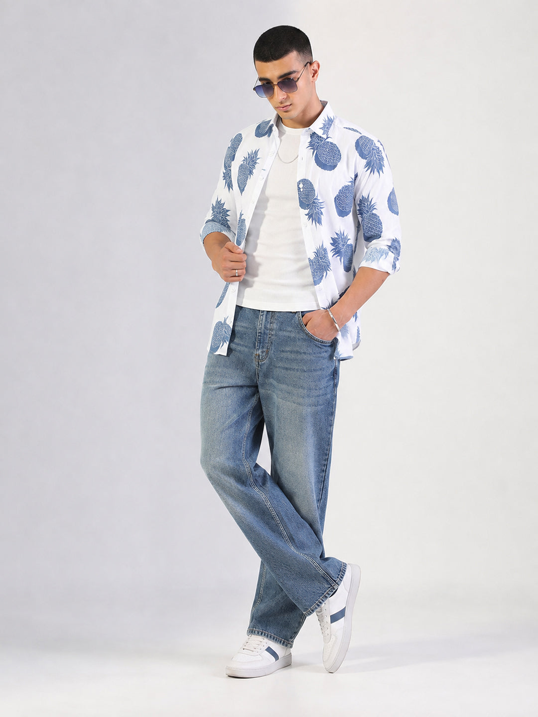Men's Graphic Printed White Contrast Collar Slim Fit Shirt