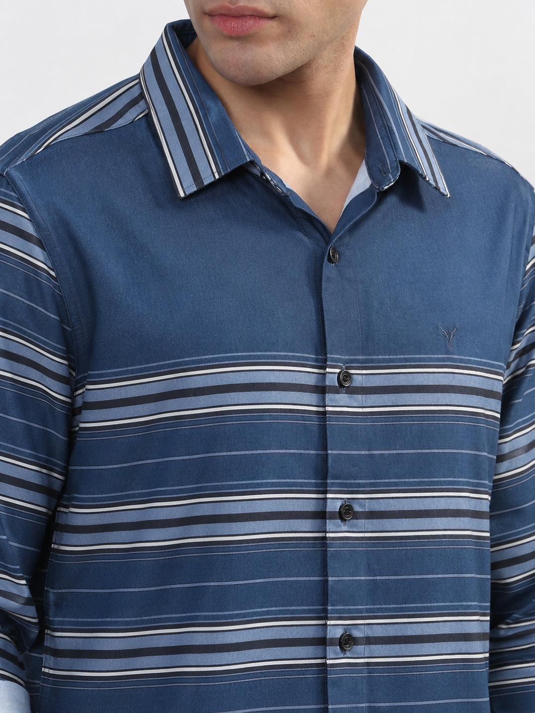 Men’s Horizontal Striped Blue Slim Fit Long Sleeves Casual Shirt