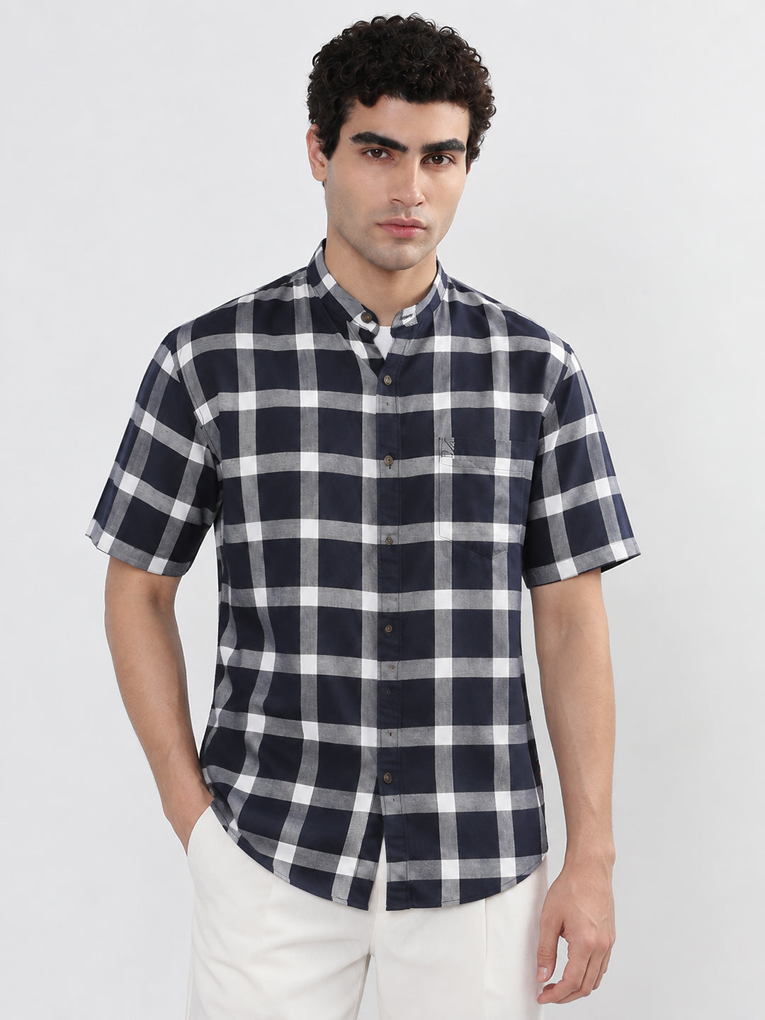 Men’s Checked Navy Blue Short Sleeves Mandarin Collar Shirt