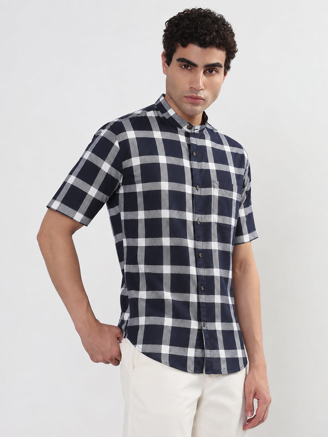 Men’s Checked Navy Blue Short Sleeves Mandarin Collar Shirt
