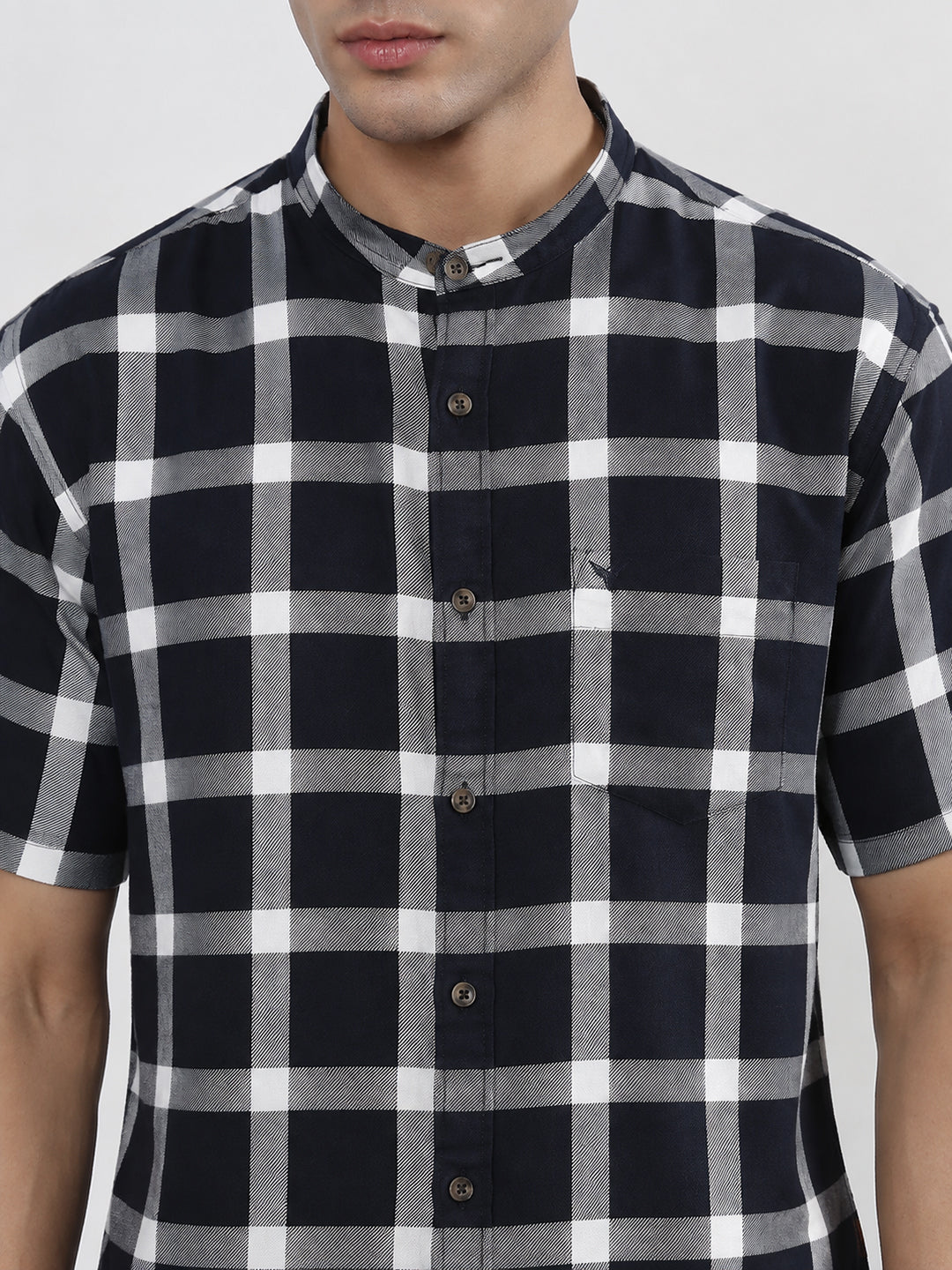 Men’s Checked Navy Blue Short Sleeves Mandarin Collar Shirt