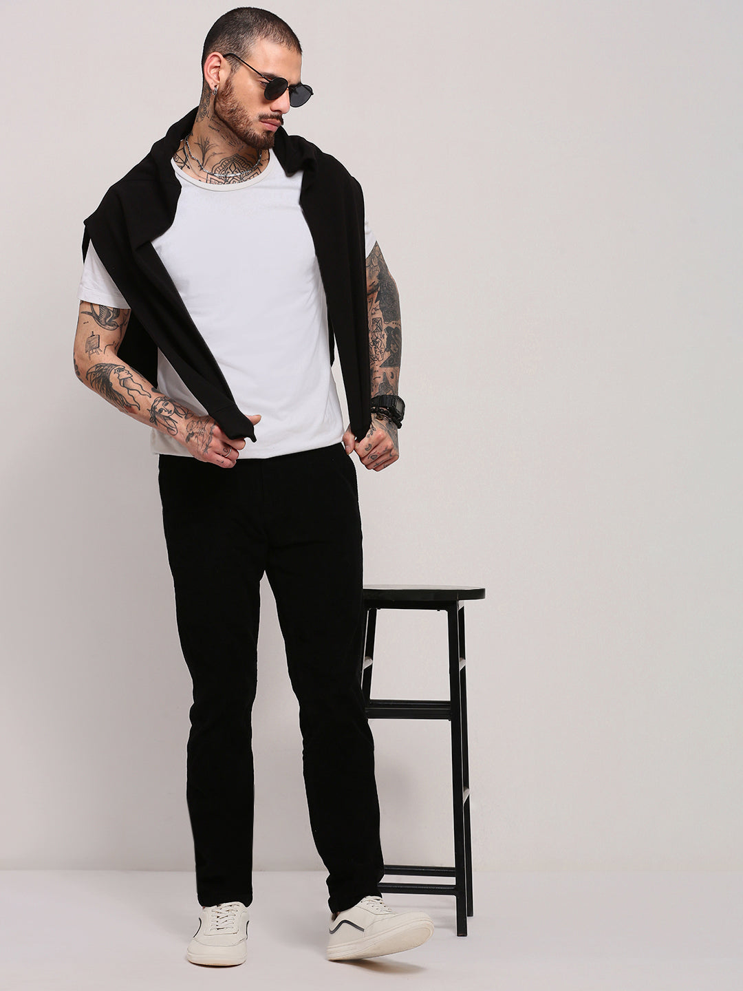 Men Black Solid Trousers