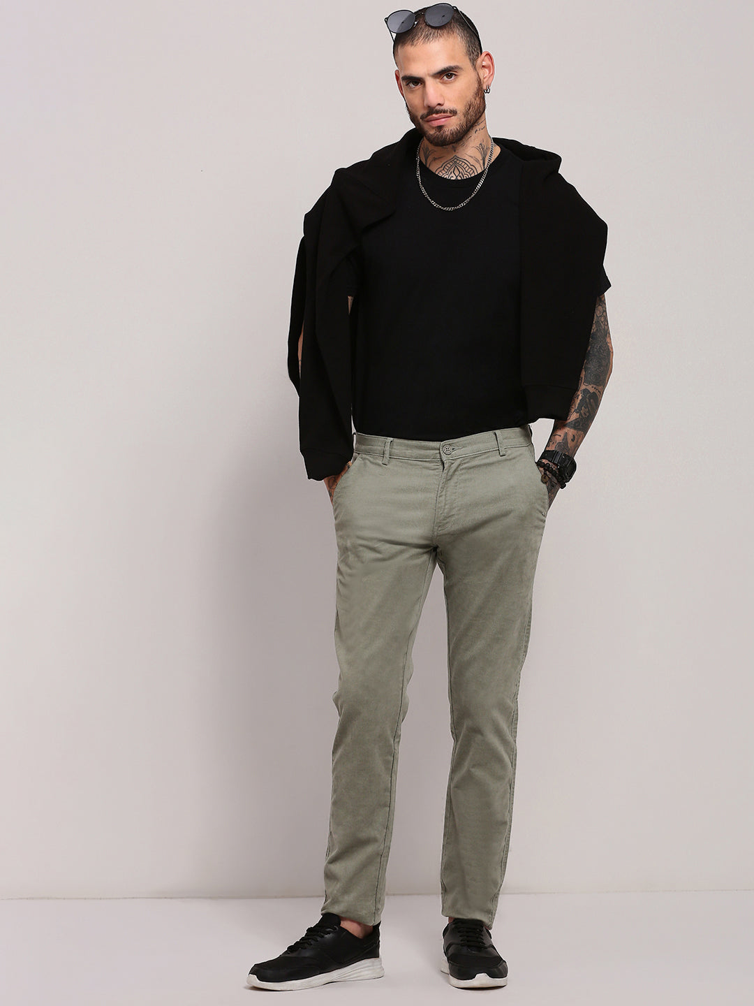 Men Green Solid Trousers