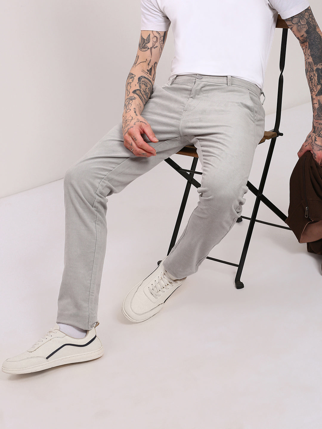 Men Grey Solid Trousers