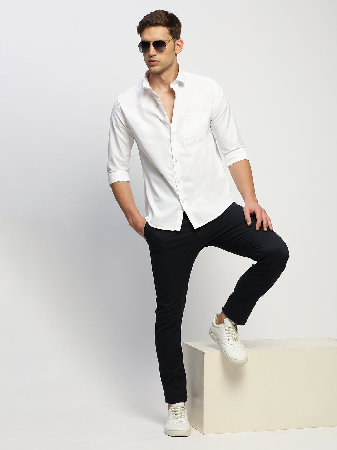 Men's White Solid Slim Fit Shirt