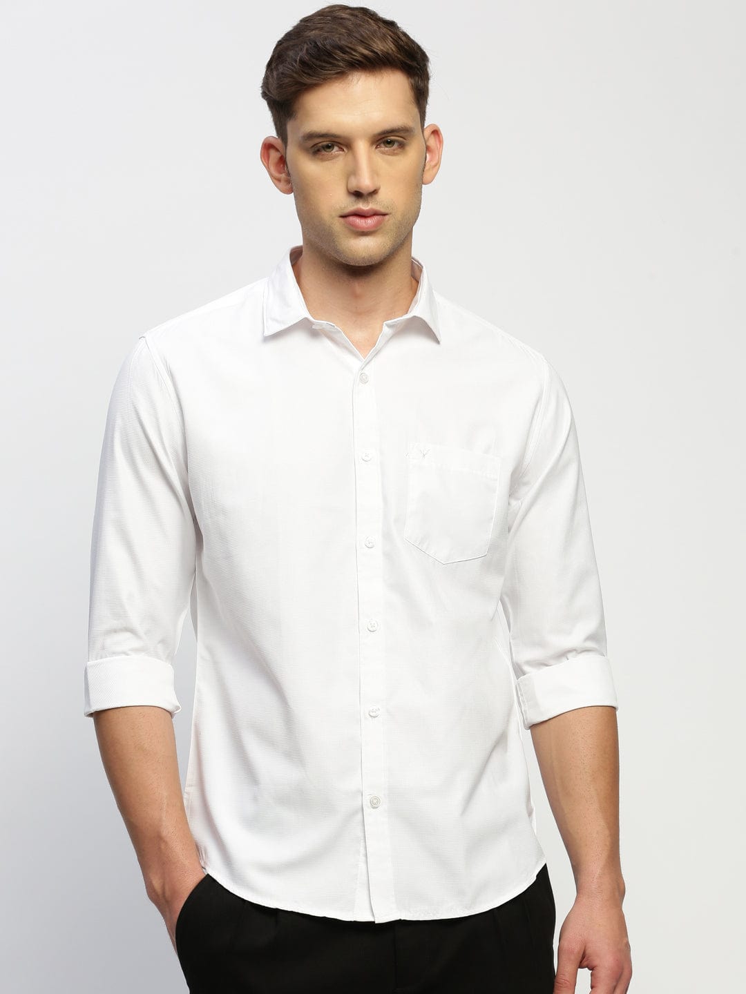 Men's White Spread Collar Slim Fit Shirt