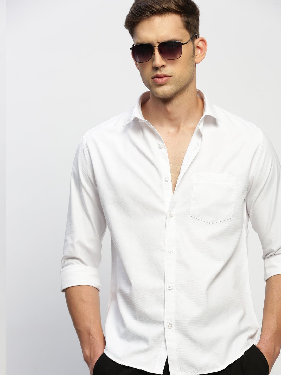Men's White Spread Collar Slim Fit Shirt