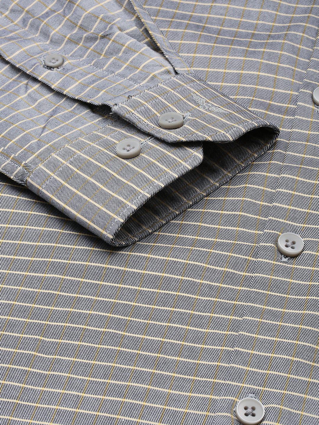 Men Spread Collar Checked Grey Shirt