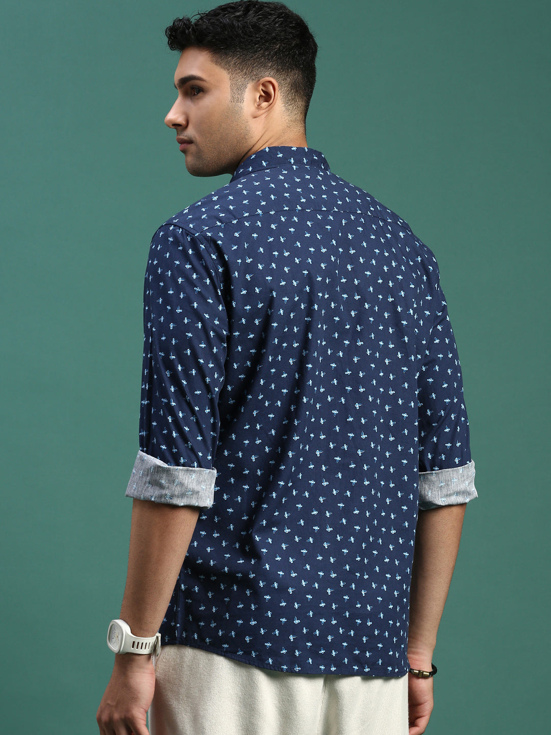 Men Abstract Navy Blue Slim Fit Shirt