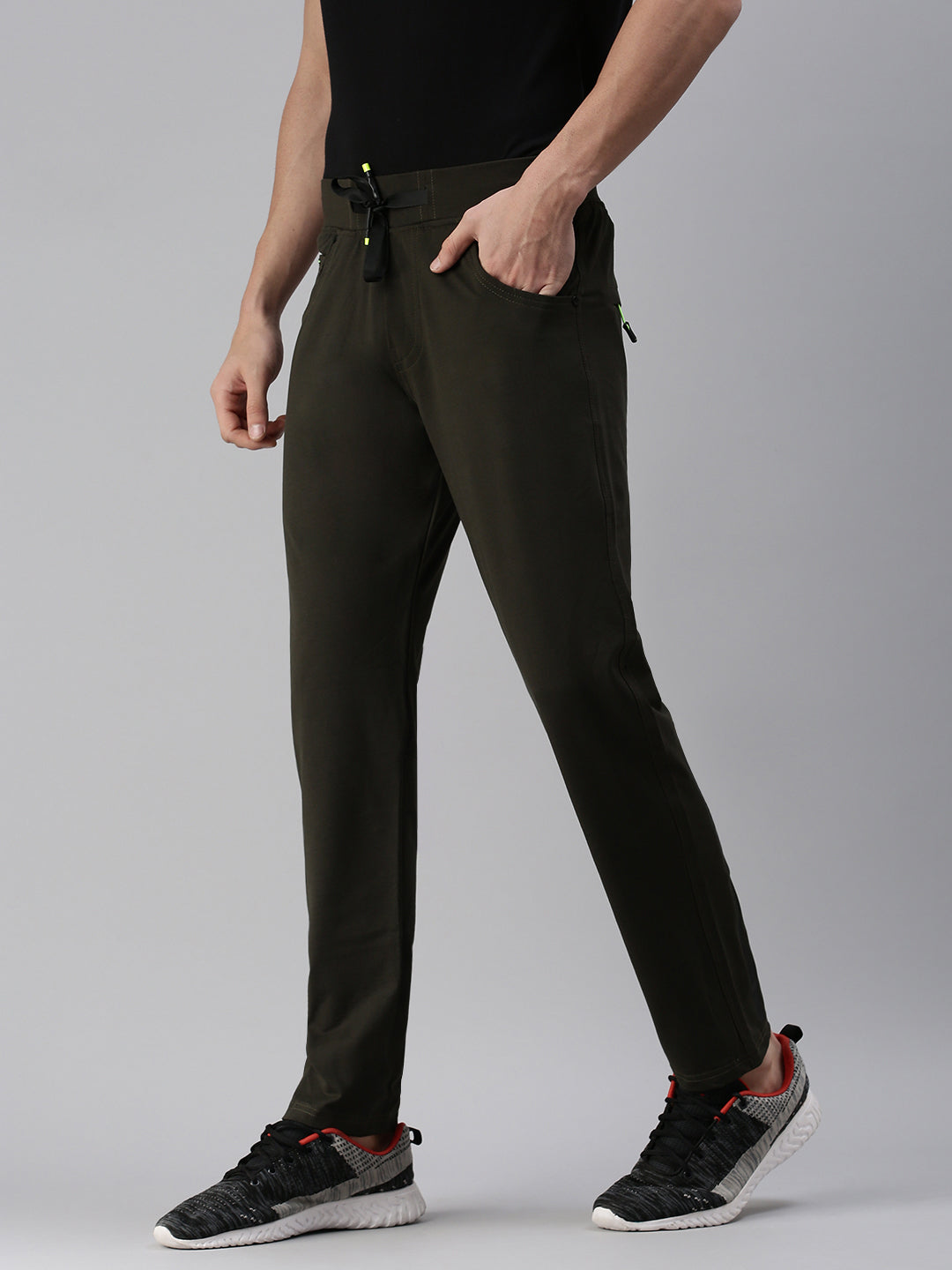 Men Solid Olive Regular Fit Trackpant