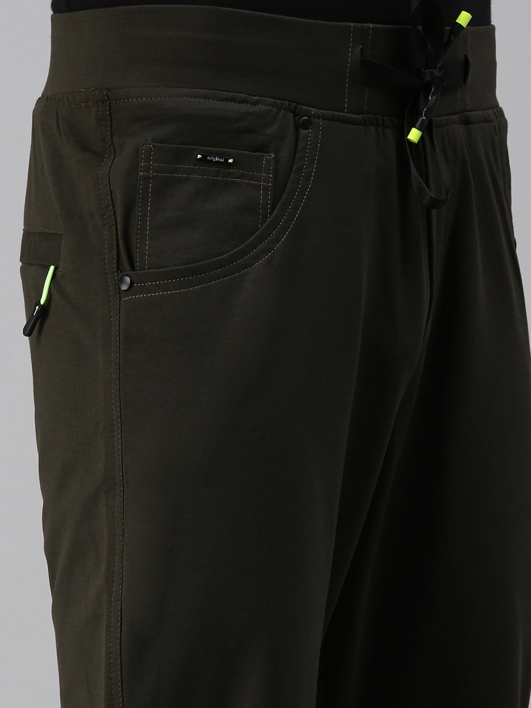 Men Solid Olive Regular Fit Trackpant