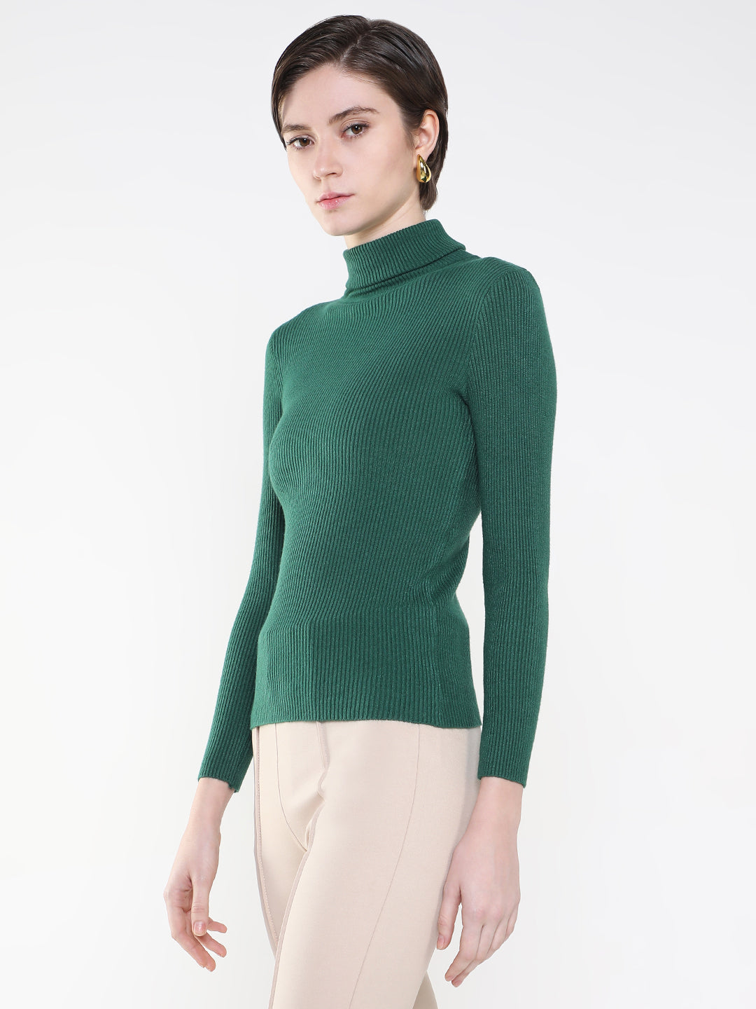 Women Solid Green Fitted Top