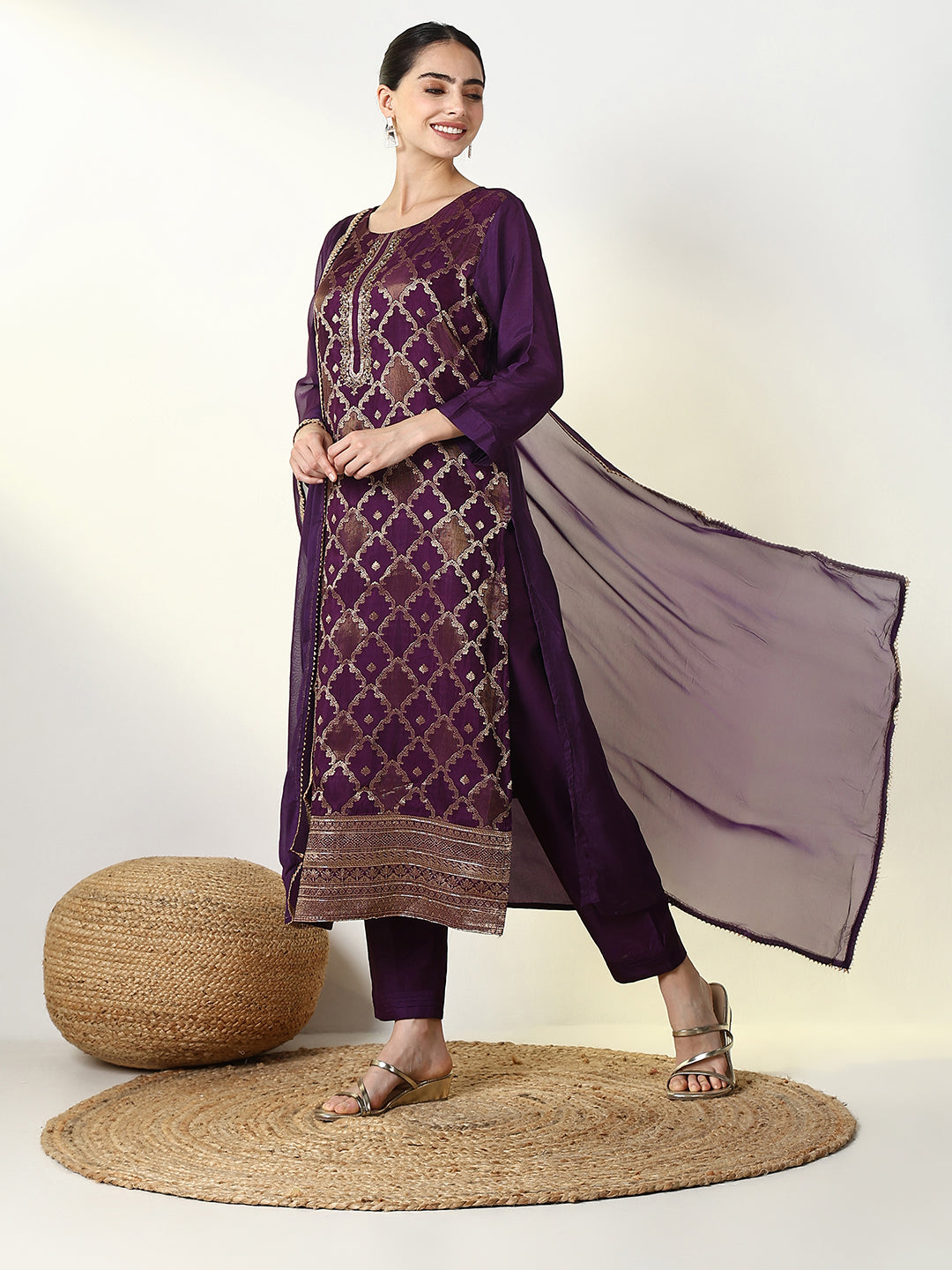 Women Graphic Purple Straight Kurta Set with Dupatta