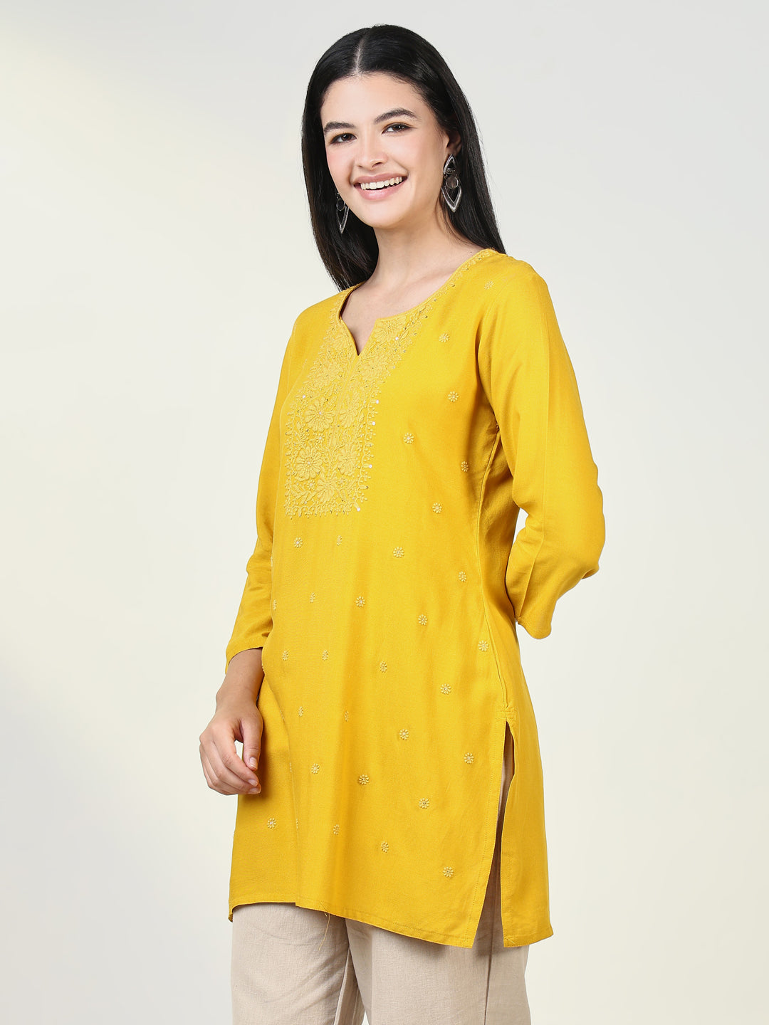 Women Yellow Solid Straight Kurti