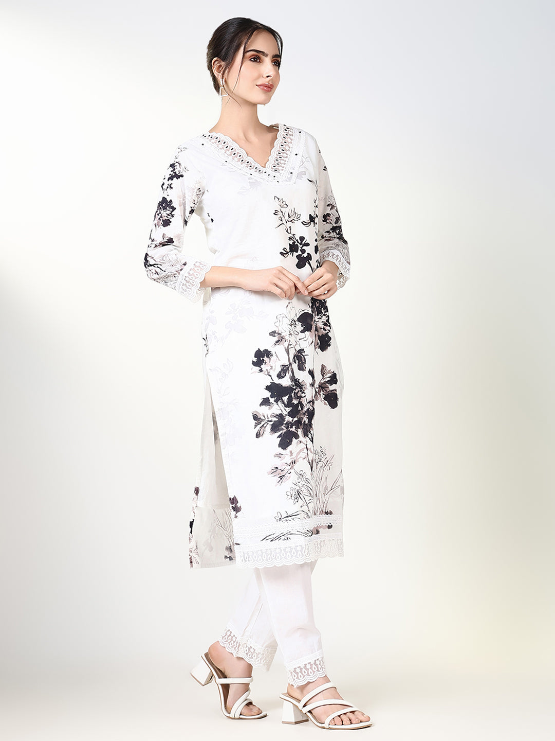 Women Floral White Straight Kurta Set with Dupatta