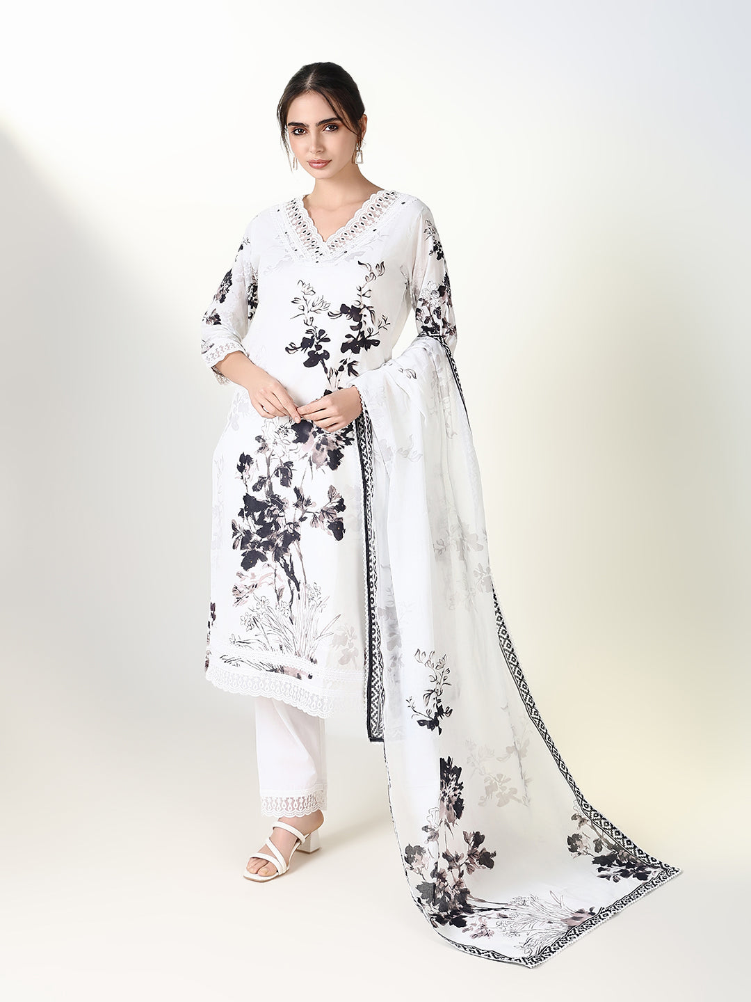 Women Floral White Straight Kurta Set with Dupatta