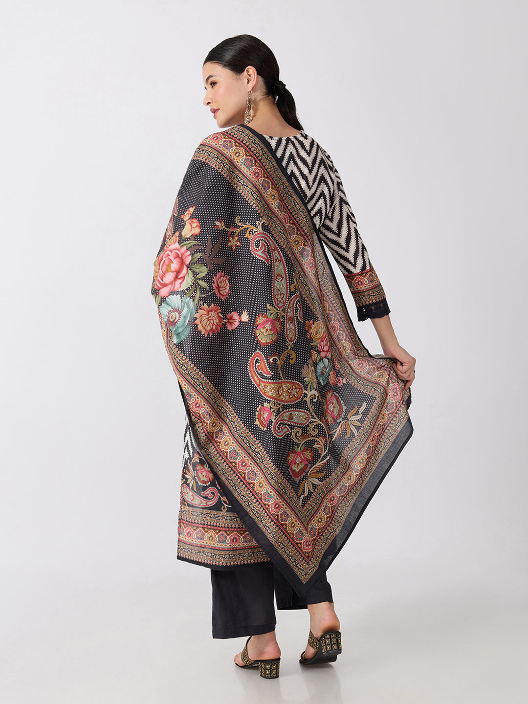 Women’s Chevron Printed Black Straight Kurta Set with Dupatta