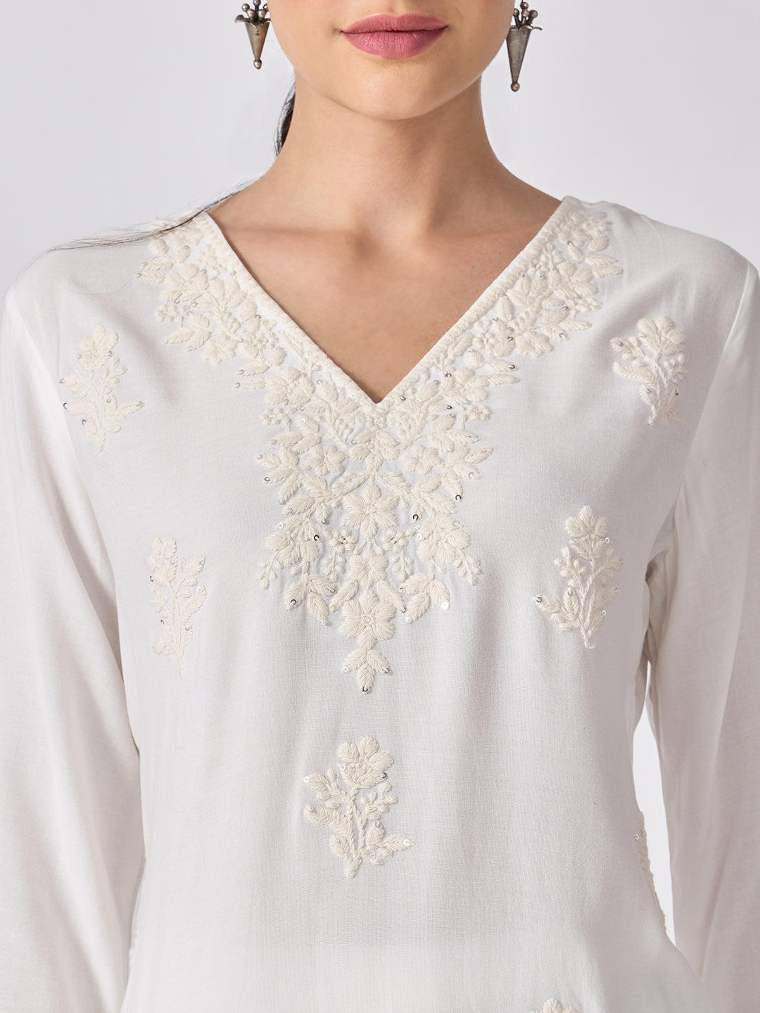 Women’s Floral Embroidered White Straight-Fit Kurta and Palazzo