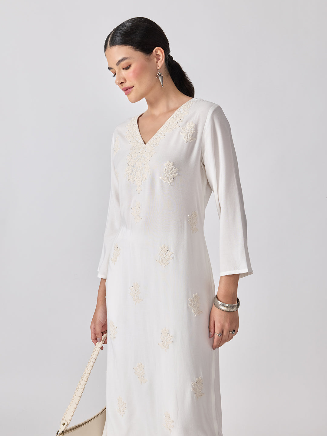 Women’s Floral Embroidered White Straight-Fit Kurta and Palazzo